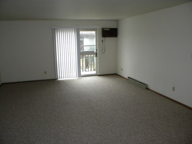 Photo - 822-824 Weslyn Ct