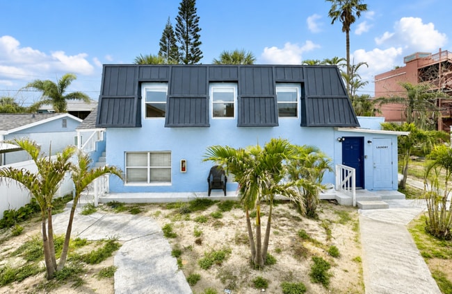 Building Photo - 14125 Palm St