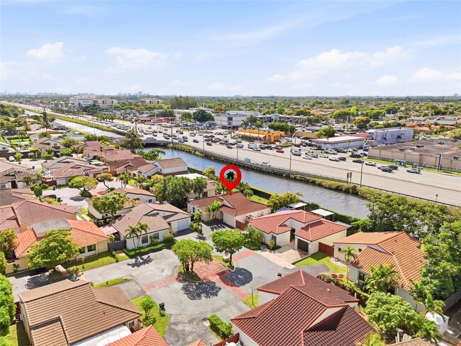 Photo - 631 SW 88th Ct