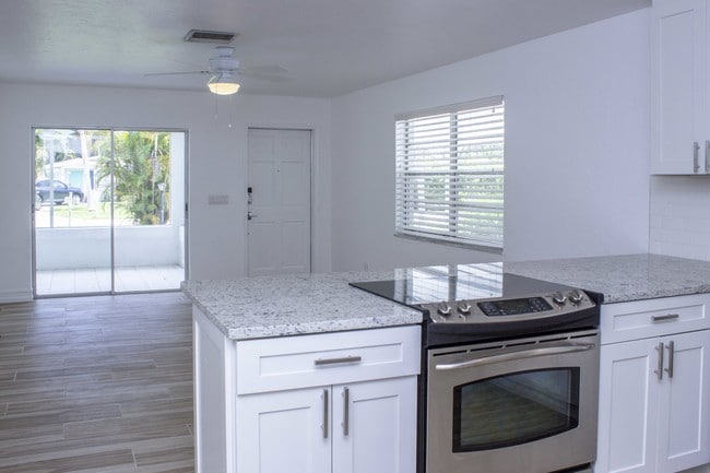 Photo - 1355 Cooper Dr