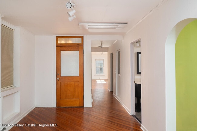 Photo - 430 Warren St