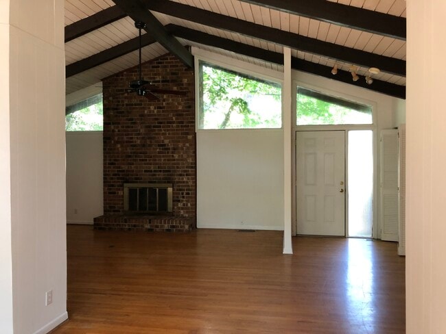 Photo - 206 Oleander Rd