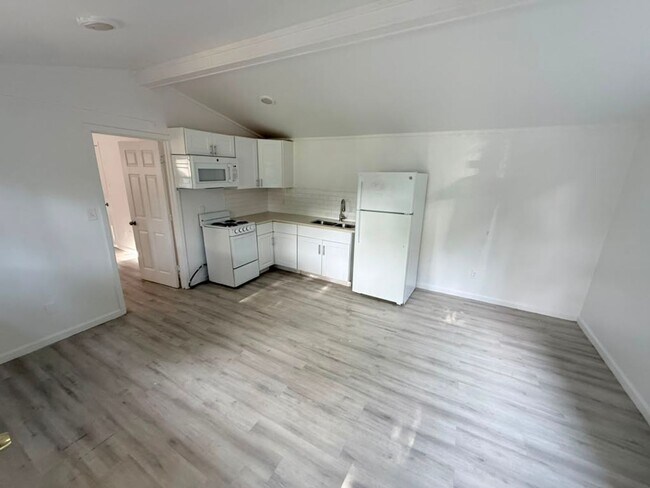 Photo - 711 Houston - Unit #4