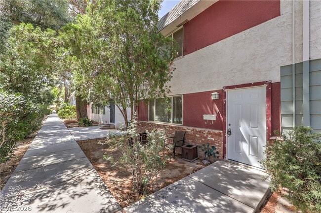 Building Photo - 343 Greenbriar Townhouse Way