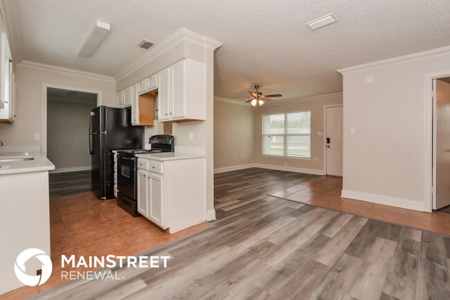 Photo - 11322 Lockwood St