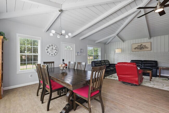 Photo - 743 Greenhaven Dr Unidad ID1239619P