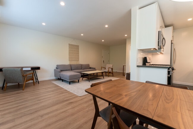 Photo - 1020 N Laurel Ave