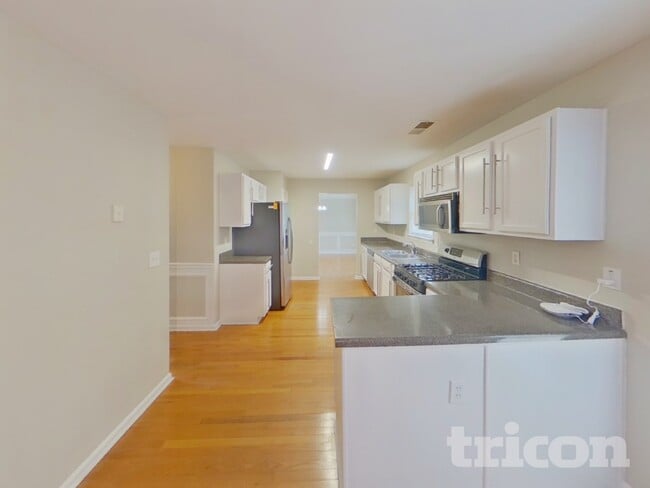 Photo - 212 Blue Grass Terrace