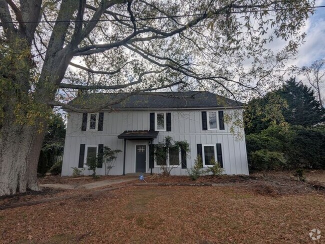 Building Photo - Beautiful 4BD/3BA Home in Hickory