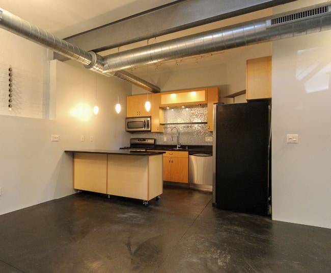 Photo - 2401 S 12th St Unit 203