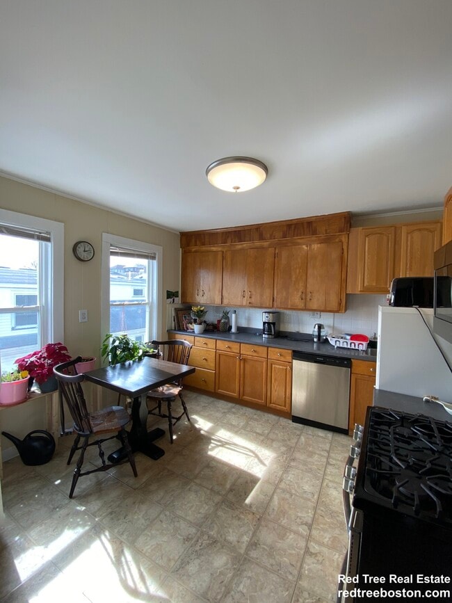 Photo - 258 Belmont St Unit 3