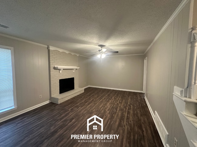 Photo - 2814 Baywood Dr