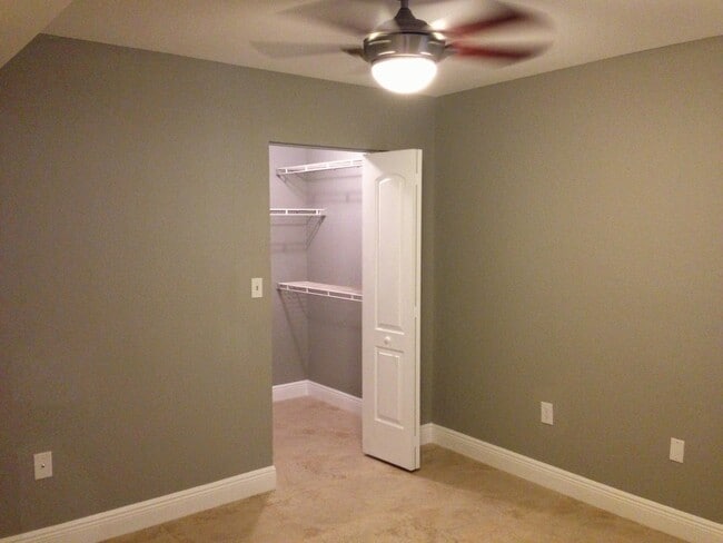 Photo - 2850 N Oakland Forest Dr Unidad 112