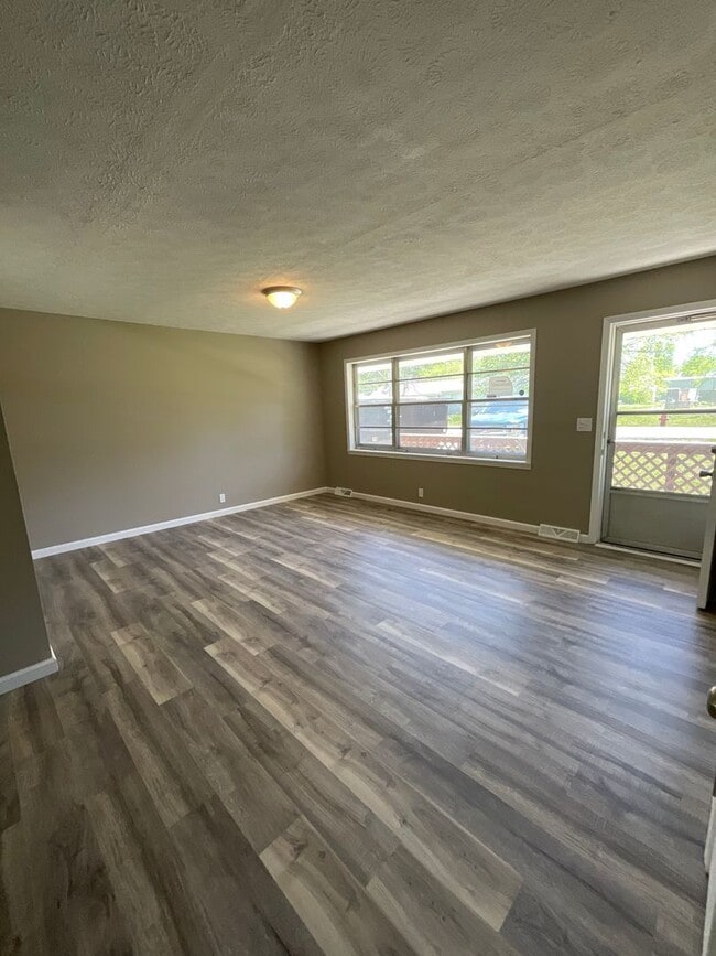 Photo - 3 bedroom 2 bathroom house for rent