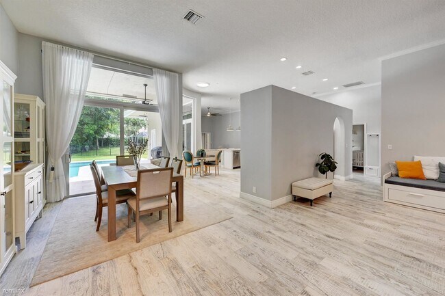 Photo - 5 br, 3 bath House - 6217 NW 102nd Way