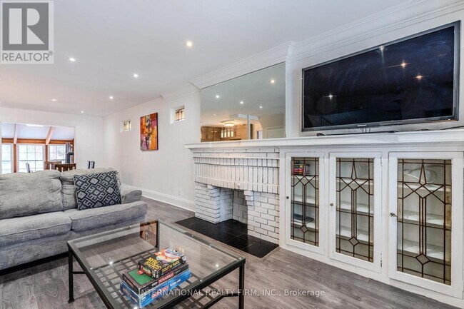 Photo - 47 Maxwell Ave