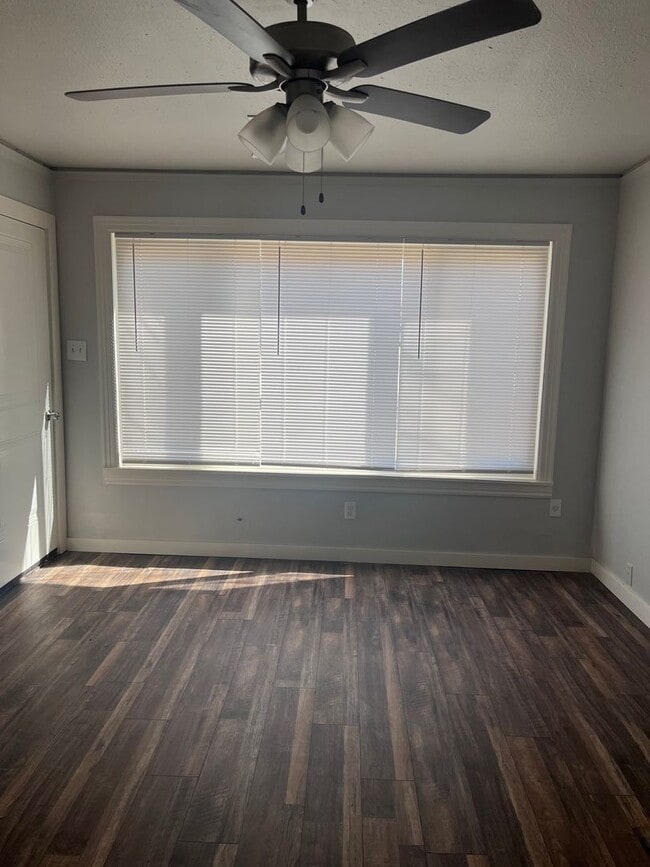 Building Photo - Martinez House Unit 4808 So 31st  A