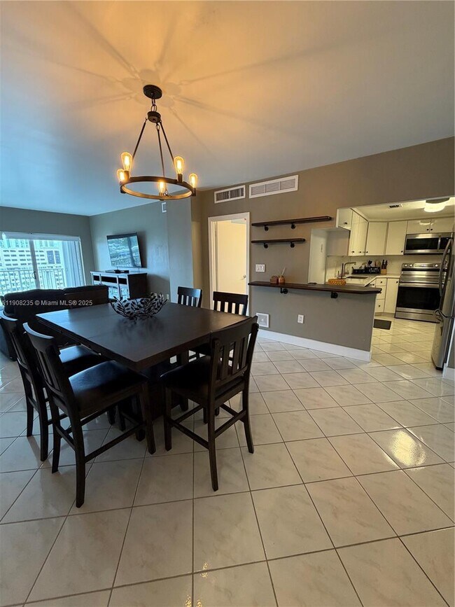 Photo - 300 Bayview Dr Unidad 703