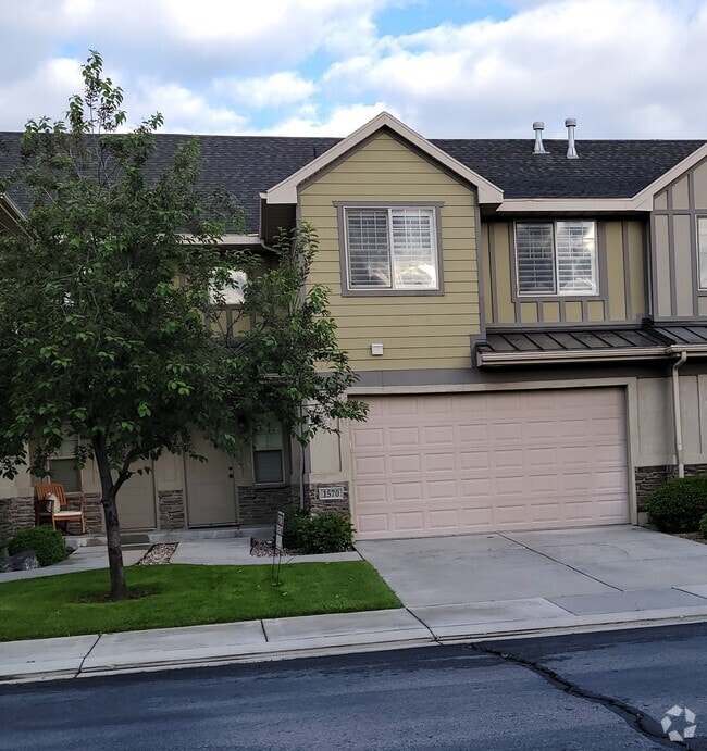 Building Photo - 1570 S 530 E Rental