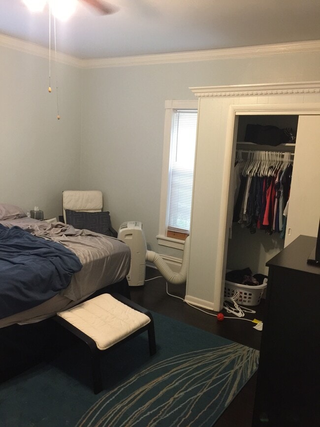 Bed # 1 - 318 Union Ave NE Unit 2