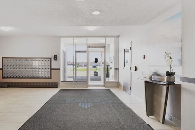 Photo - Doral Towers