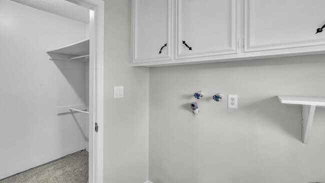 Photo - E 35th St Duplex Unidad 5805