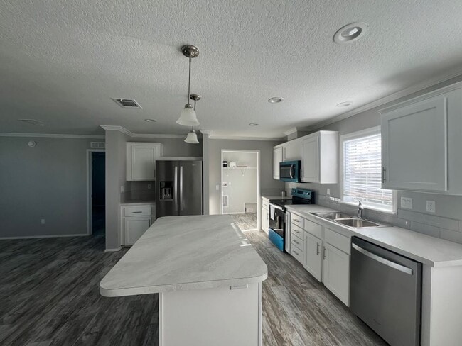 81 Gazelle Dr