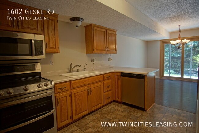 1602 Geske Rd