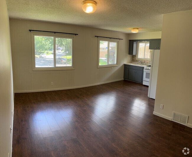 Building Photo - 4556 Madison St NE Unit 3 Rental
