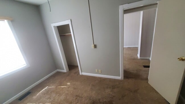Photo - 106 E Main St