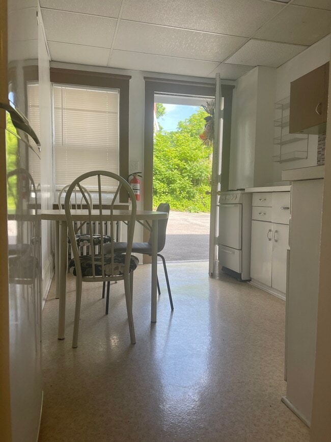 Photo - 223 Linden Ave Unidad 5