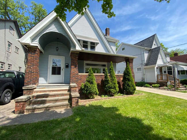 3937-3939 W. 157th St.