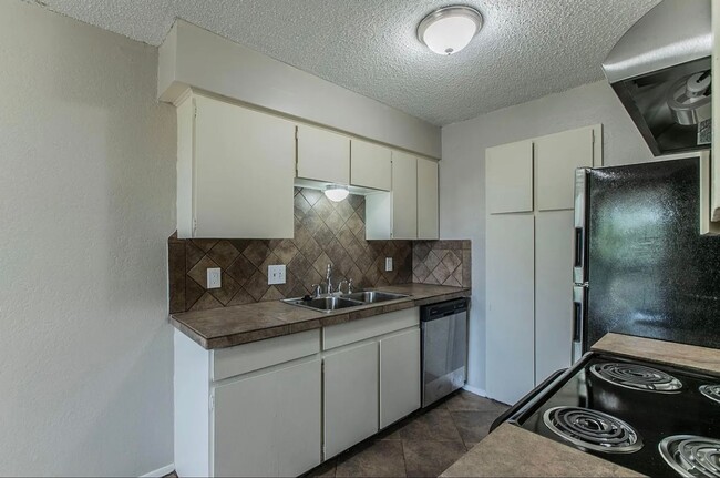 Photo - Creole Apartments