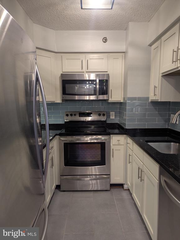 Photo - 1301 N Courthouse Rd Unit 805