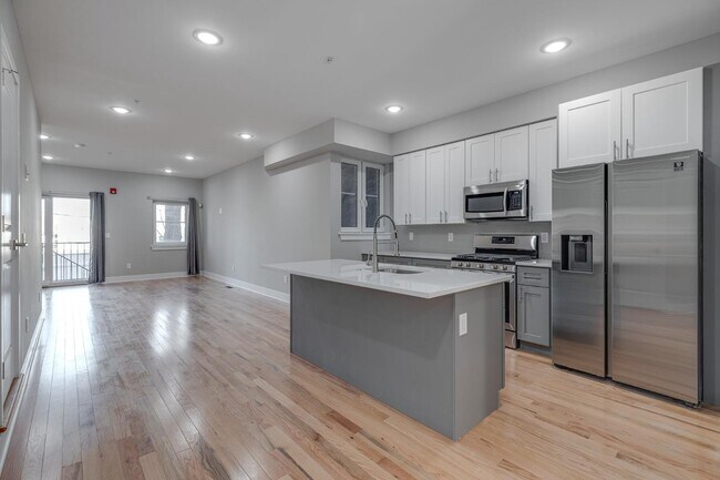 Photo - 2113 Master St