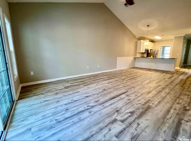Building Photo - 5834 Longwood Dr Rental