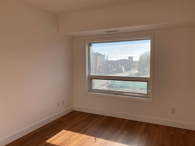 Photo - 1 Wellington St