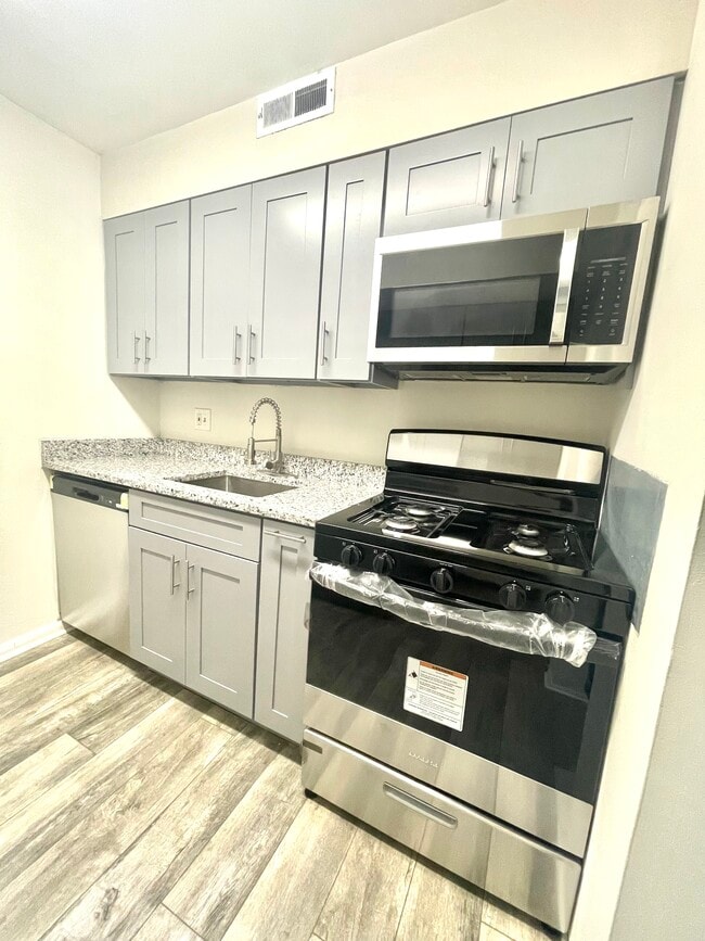 Photo - 6091 Majors Ln Unit 2