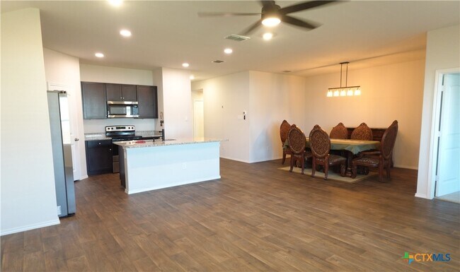348 Desert Willow