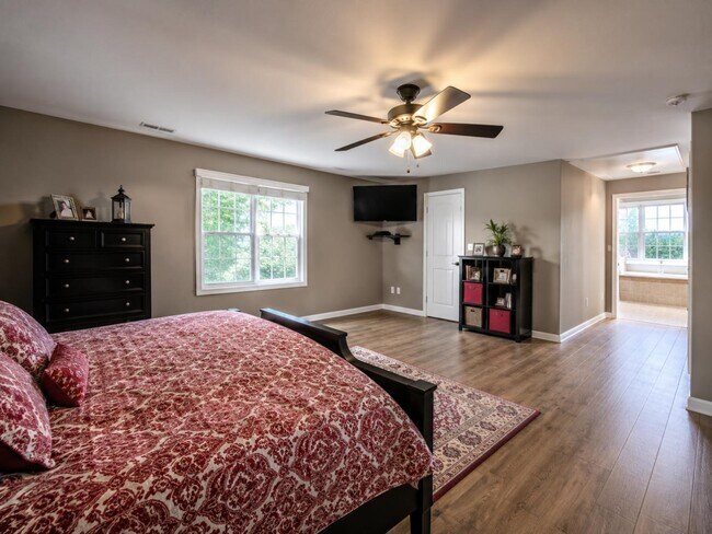 Photo - 9363 Tartan View Dr