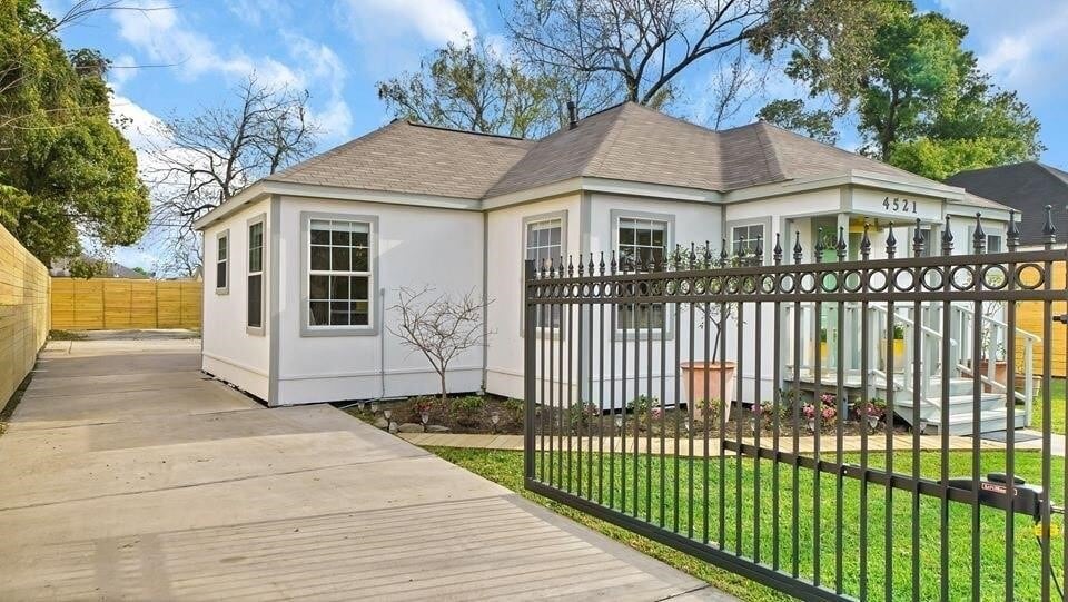 Photo - 4521 Normandy Way