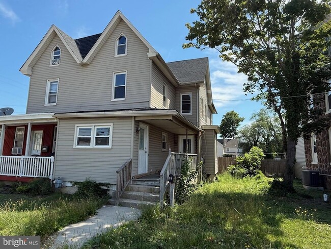 Photo - 16 Delsea Dr N