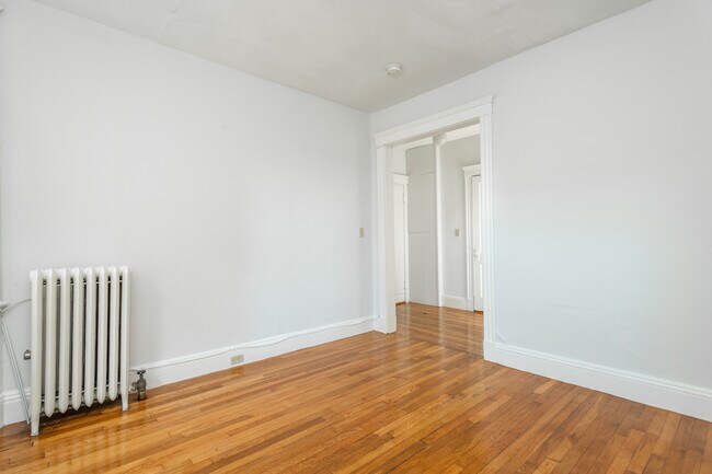Photo - 21 Worthington St