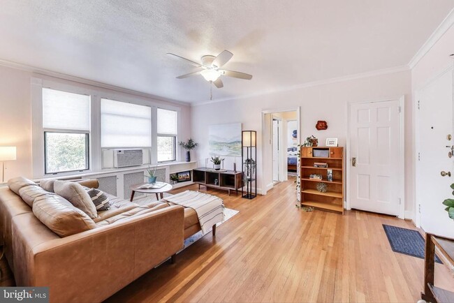 Building Photo - 1365 Kennedy St NW Unit 506