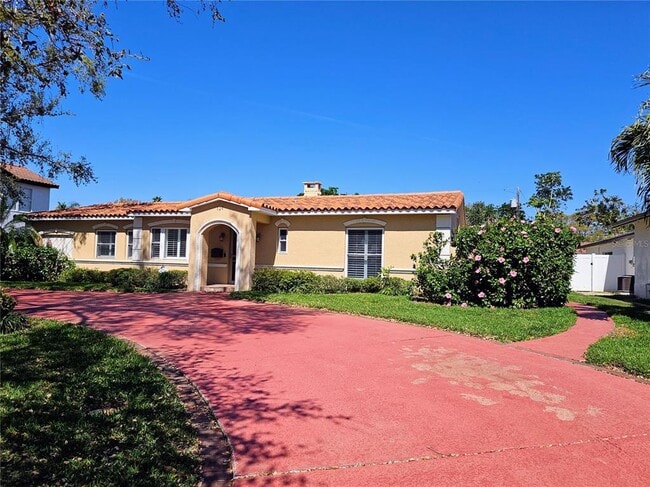 Photo - 124 Giralda Blvd NE