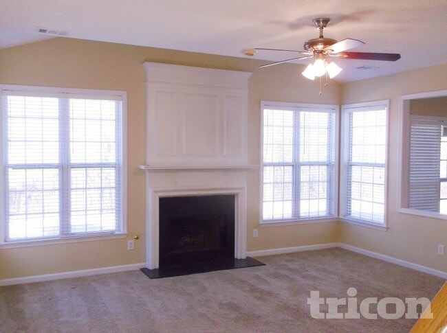 Photo - 3515 Donamire Way NW