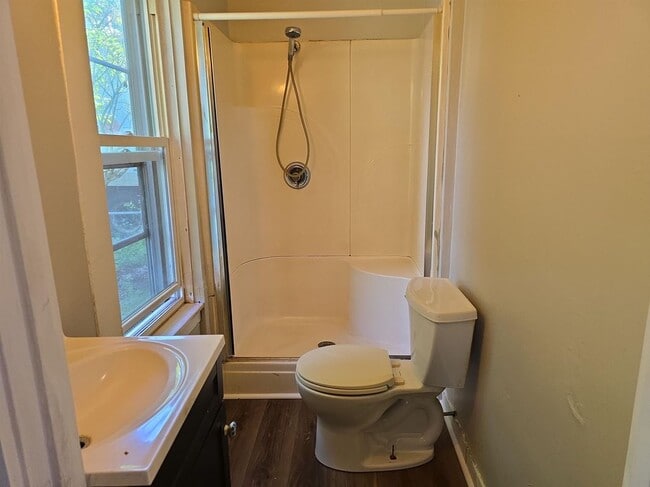 Photo - 147 Laurel St
