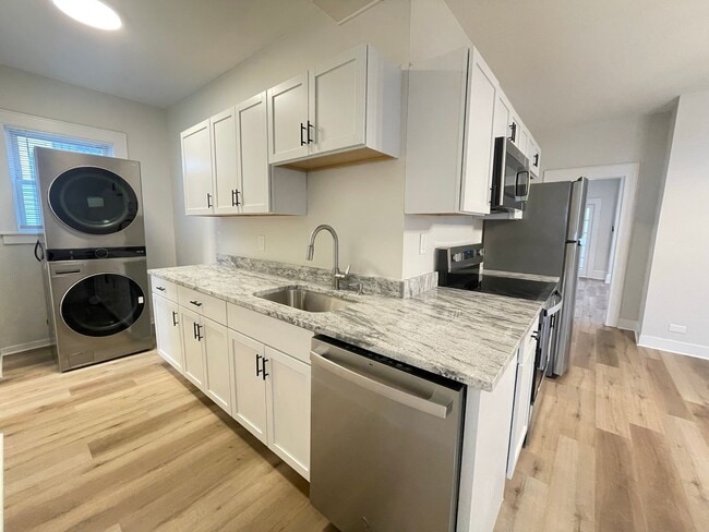 Photo - 386 Rimmon St Unit 1