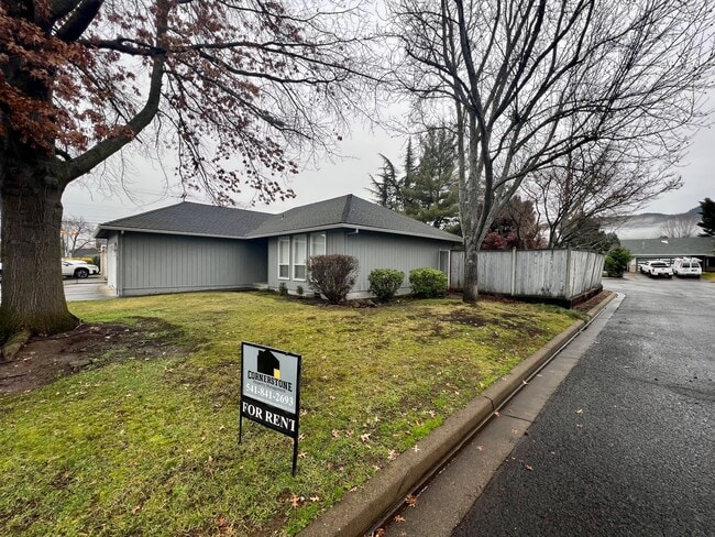 Photo - 2982 Stonebrook Dr