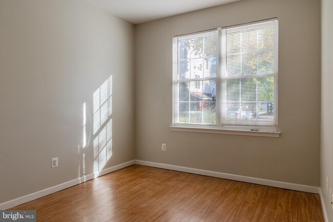 Photo - 42806 Smallwood Terrace